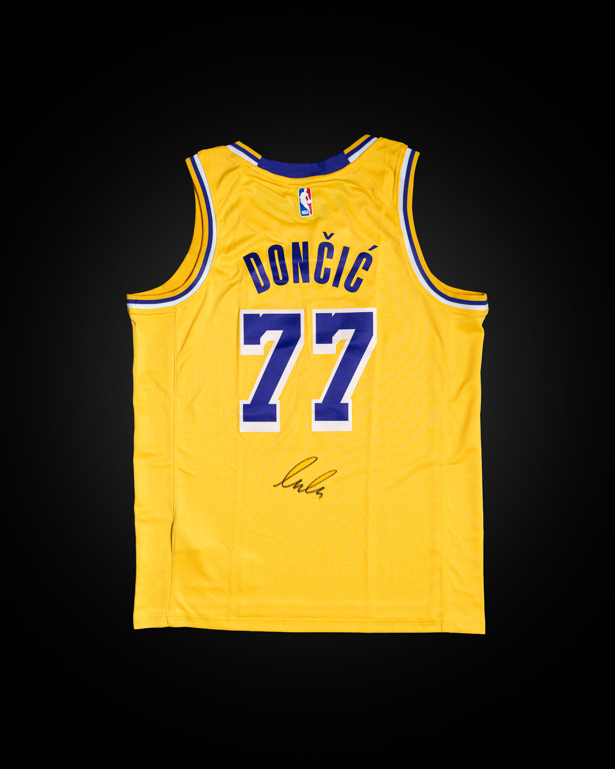 Luka Doncic Jersey Firmado - Los Angeles Lakers
