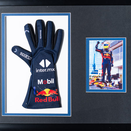 Checo Perez Guante Firmado - Red Bull