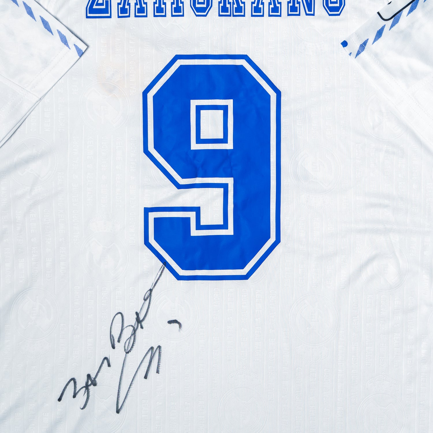 Iván Zamorano Jersey Firmado