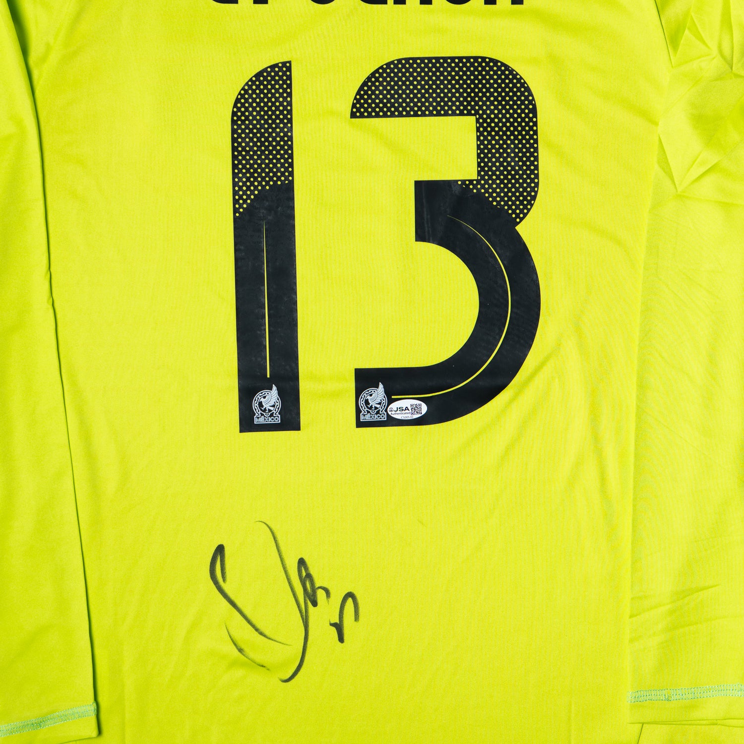 Guillermo Ochoa - Jersey Firmado