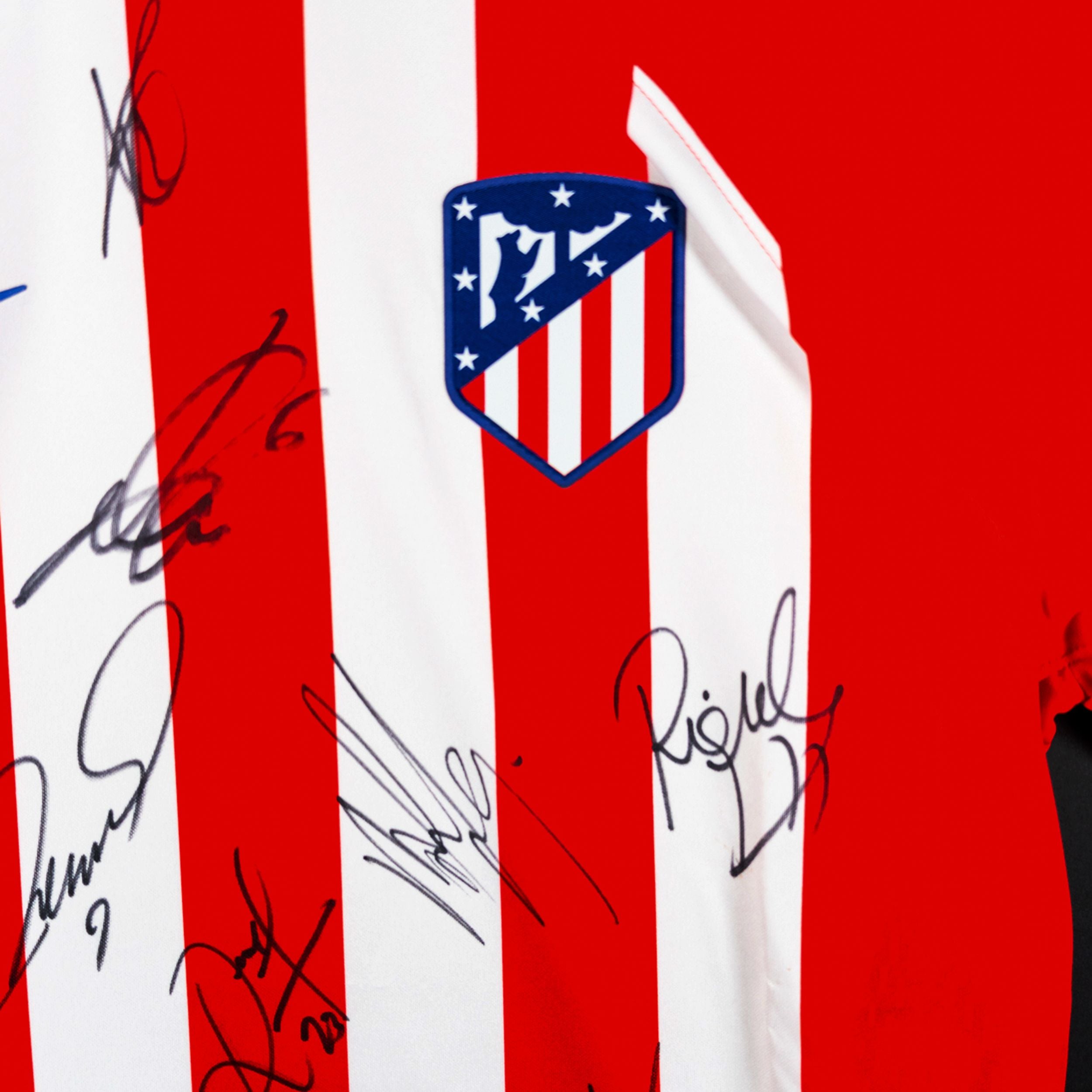 Jersey Firmado por Todo el Equipo Atletico de Madrid- Temporada 2023/24