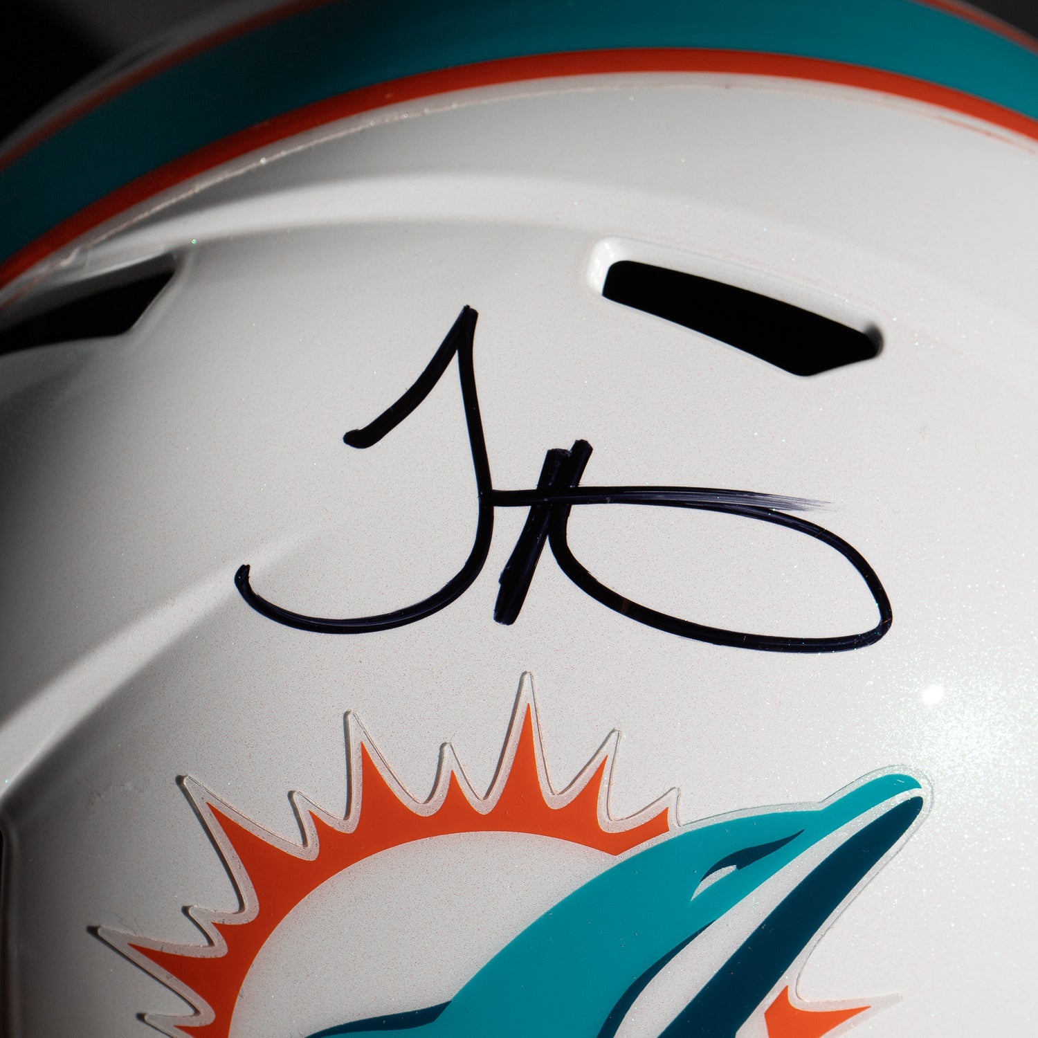 Subasta - Casco Speed Réplica Firmado Tyreek Hill-  Miami Dolphins