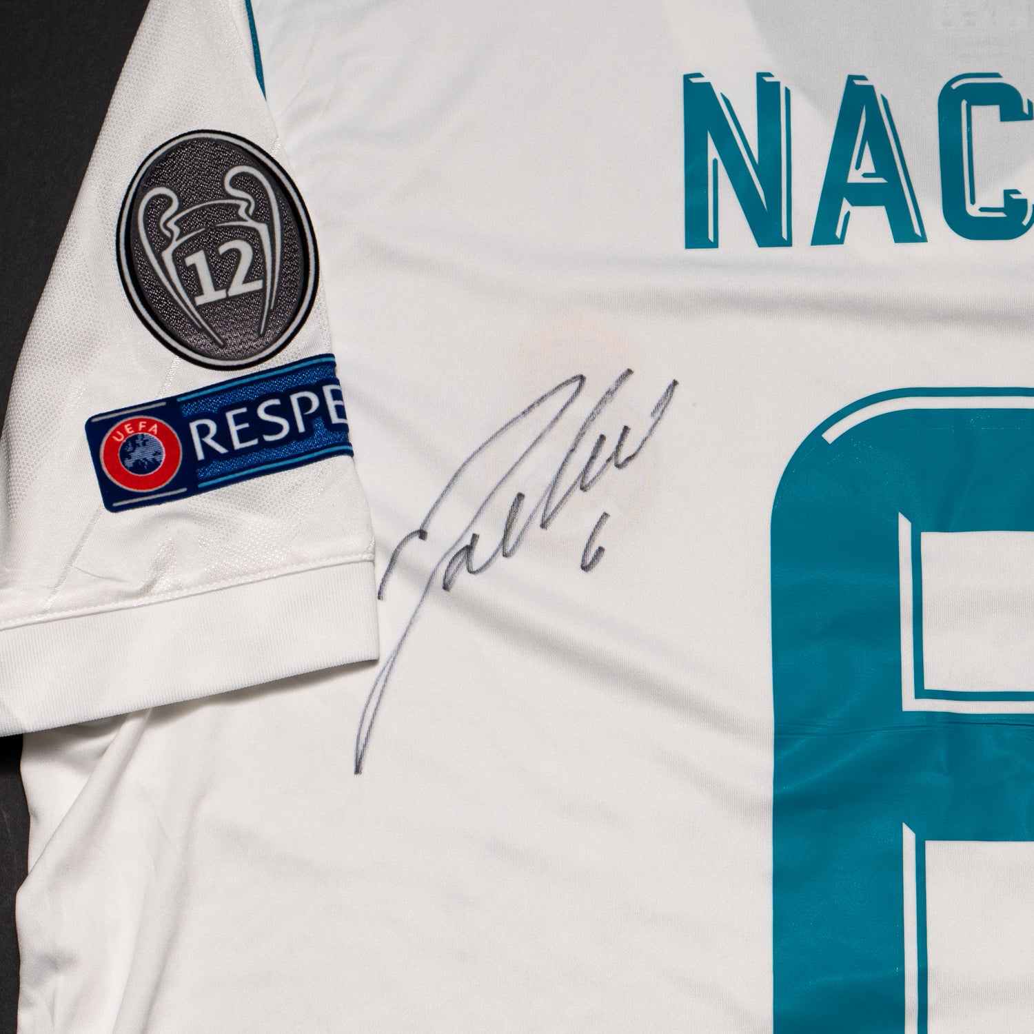 Jersey Firmado Nacho Fernández - Real Madrid