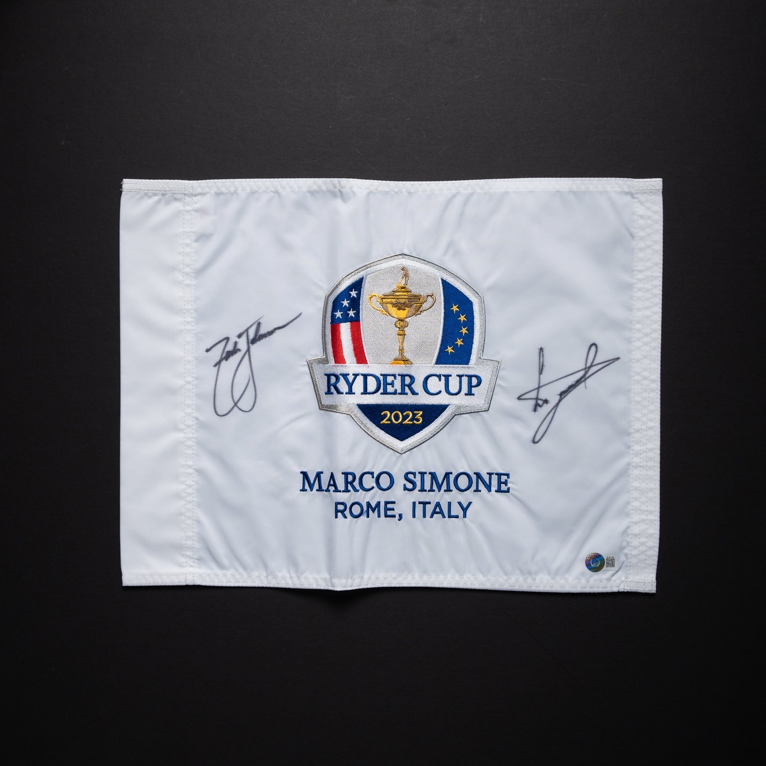 Subasta - Bandera Firmada por Zach Johnson y Luke Donald