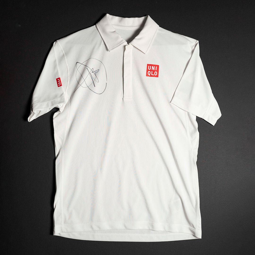 Playera Uniqlo Firmada por Novak Djokovic