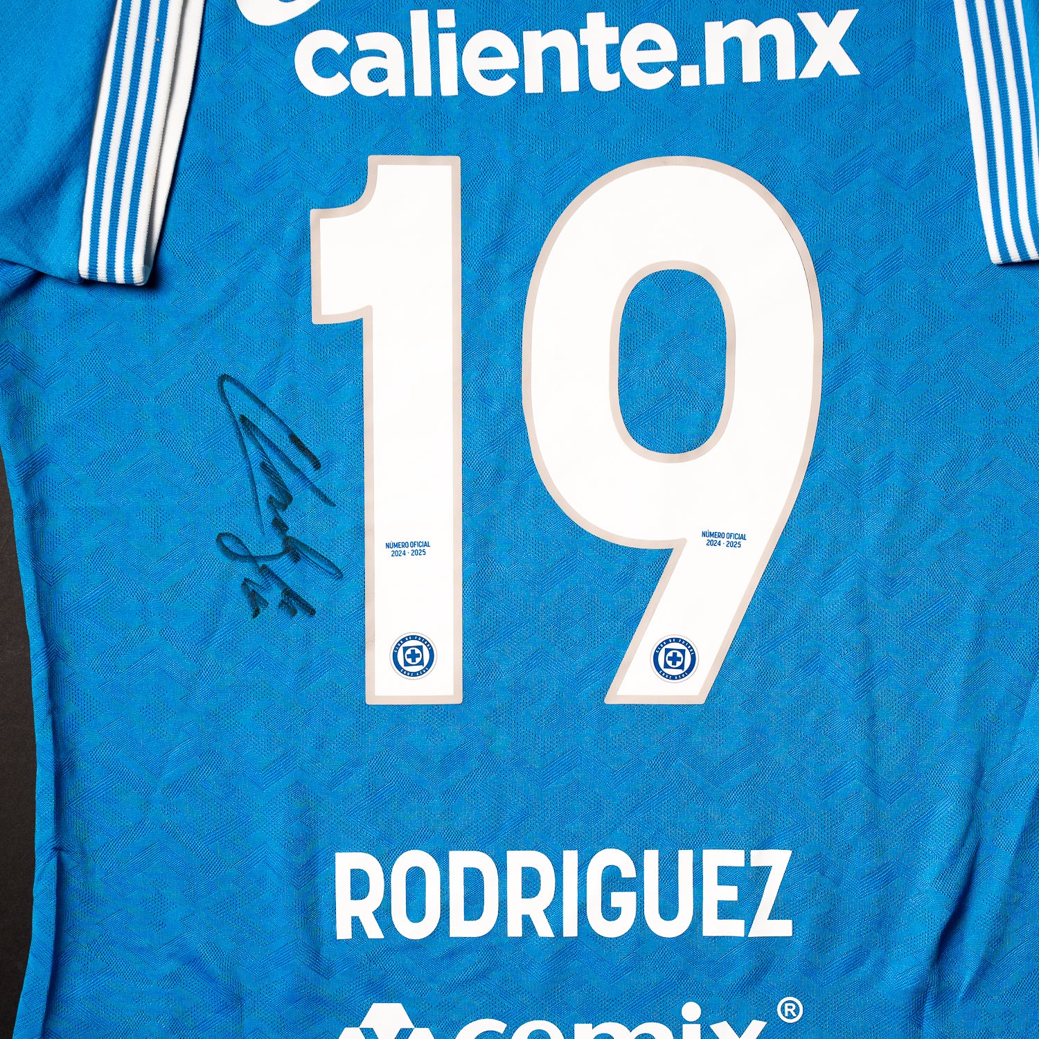 Charly Rodríguez Jersey Firmado - Cruz Azul