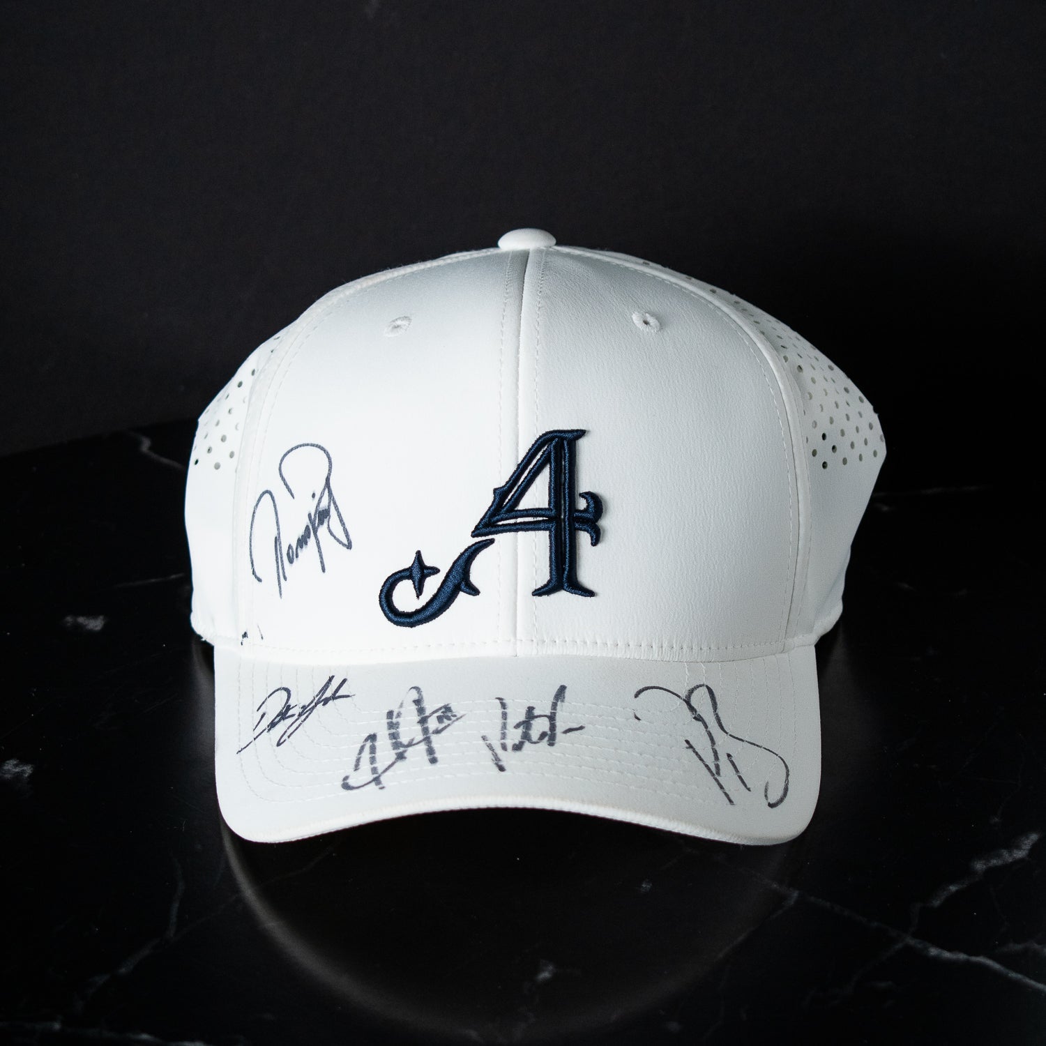 Subasta - Todo El Equipo Gorra Firmada - 4 Aces
