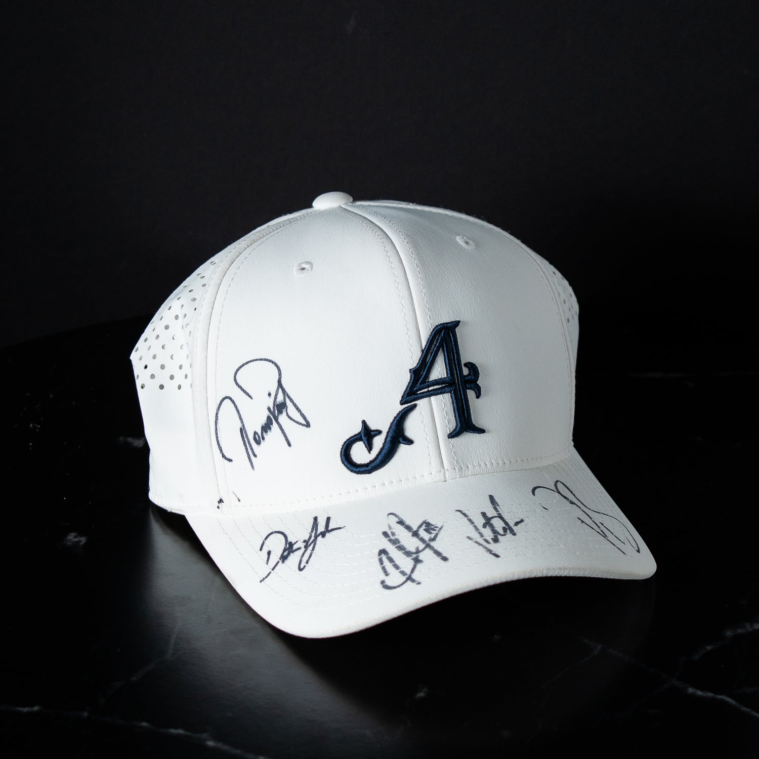 Subasta - Todo El Equipo Gorra Firmada - 4 Aces