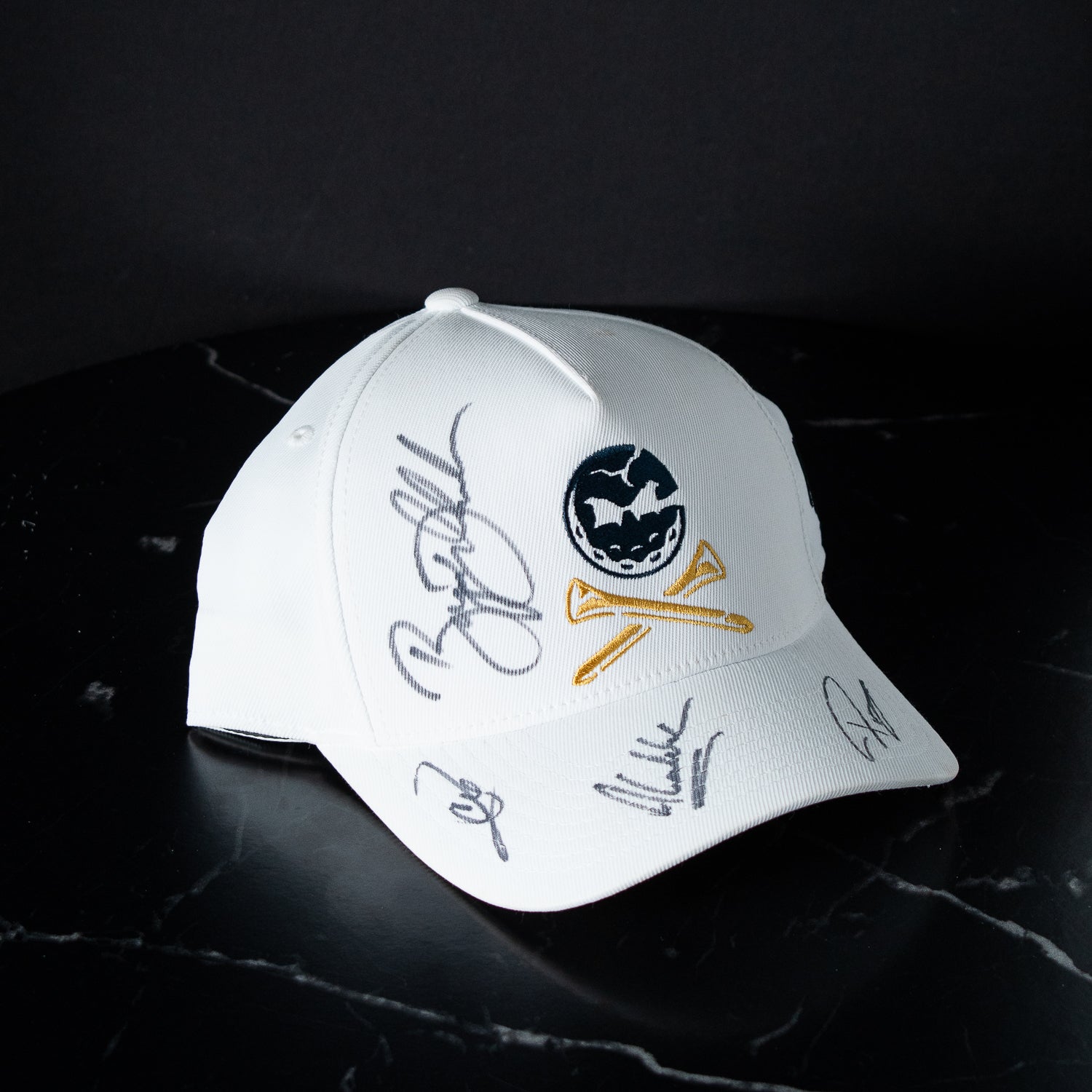 Subasta - Todo El Equipo Gorra Firmada - Crushers GC