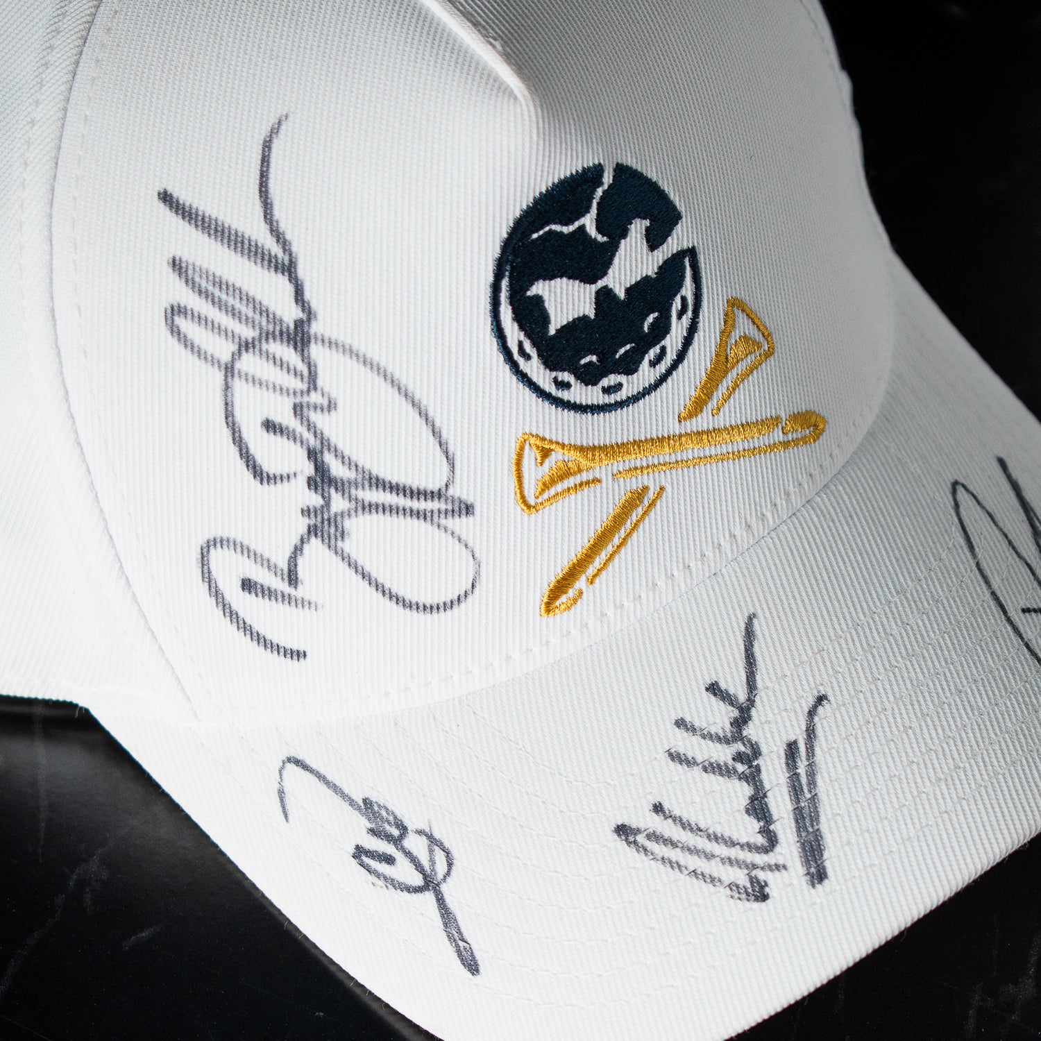 Todo El Equipo Gorra Firmada - Crushers GC