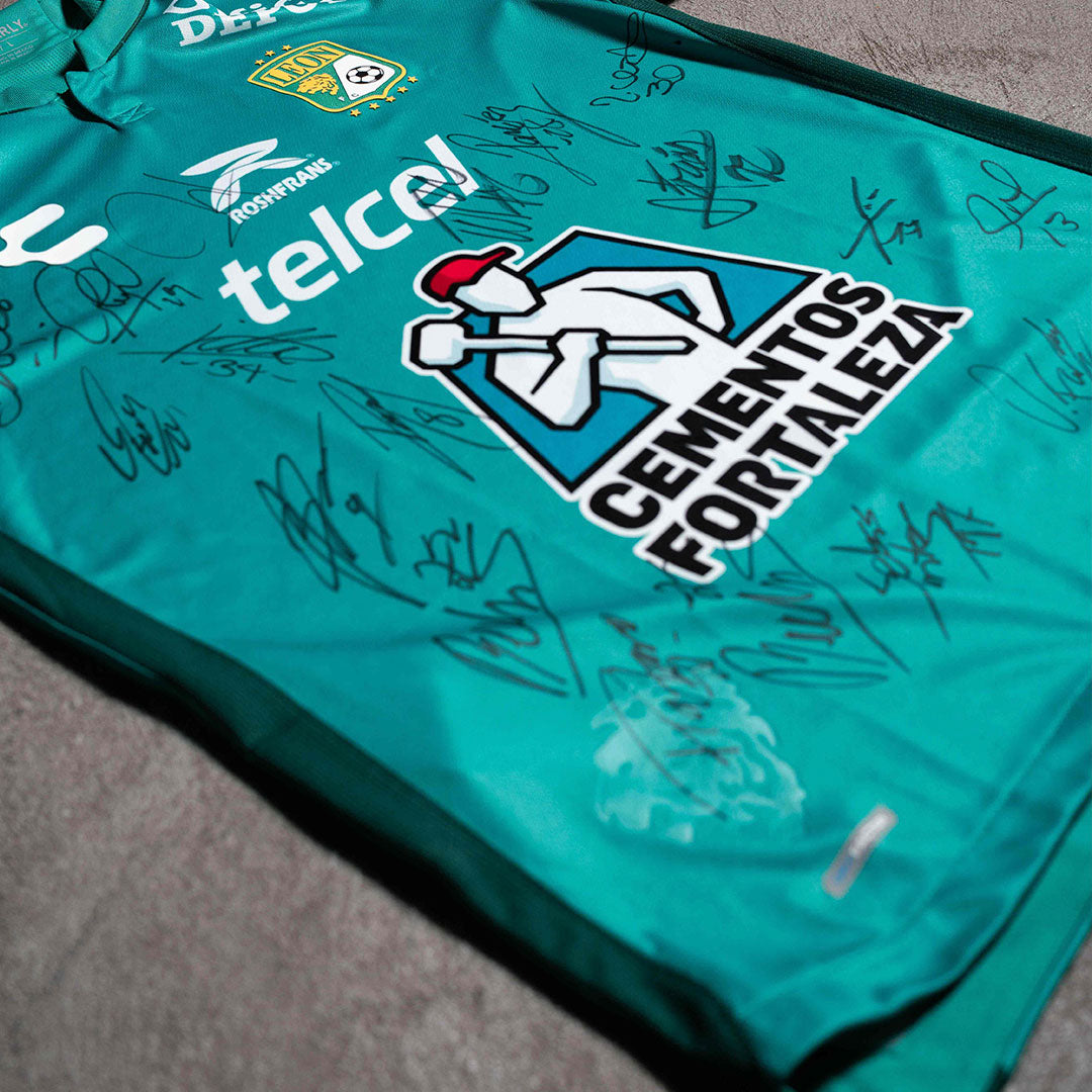 Jersey Firmado por Todo el Equipo León - Temporada 2023